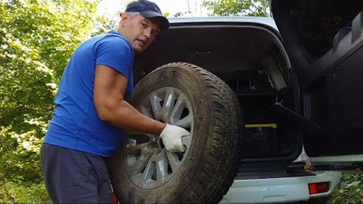 Снимаем запасное колесо toyota land cruiser prado 150