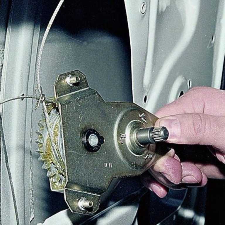 Механизм стеклоподъемника ваз 2106 передний левый