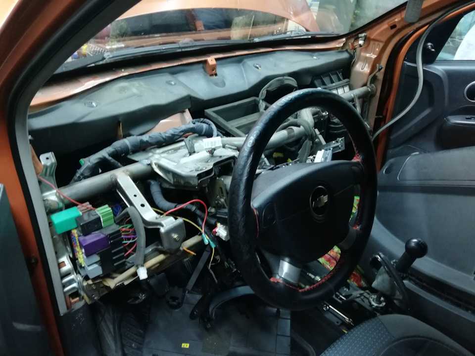 Инструкция по замене радиатора охлаждения двигателя chevrolet aveo t300 своими рукмаи.
