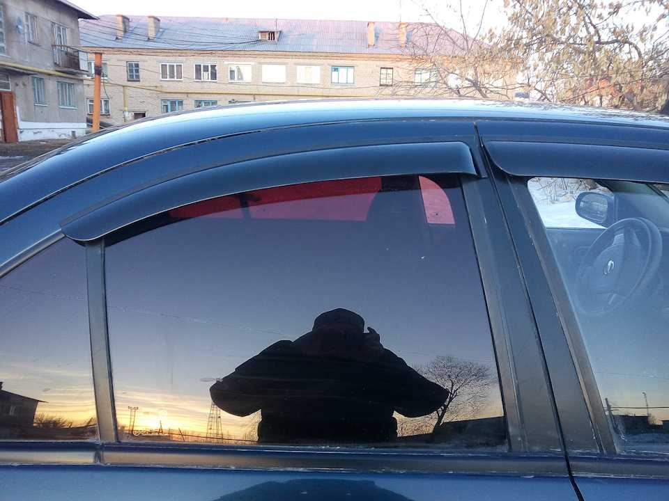 Как снять центральный дефлектор ваз 2110